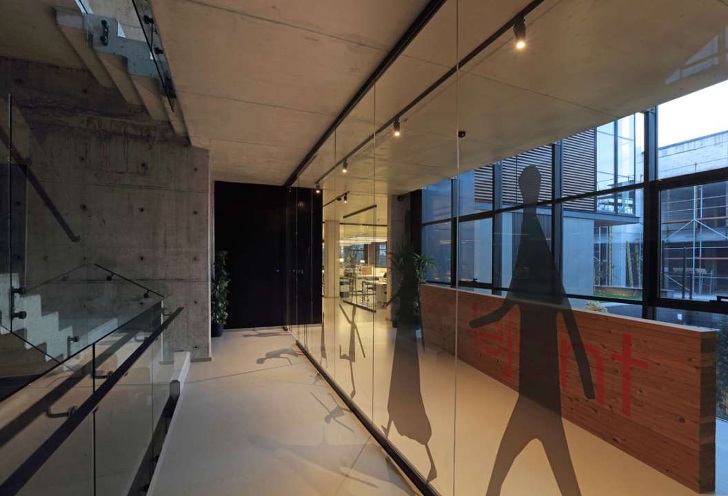 Glass Office 20
