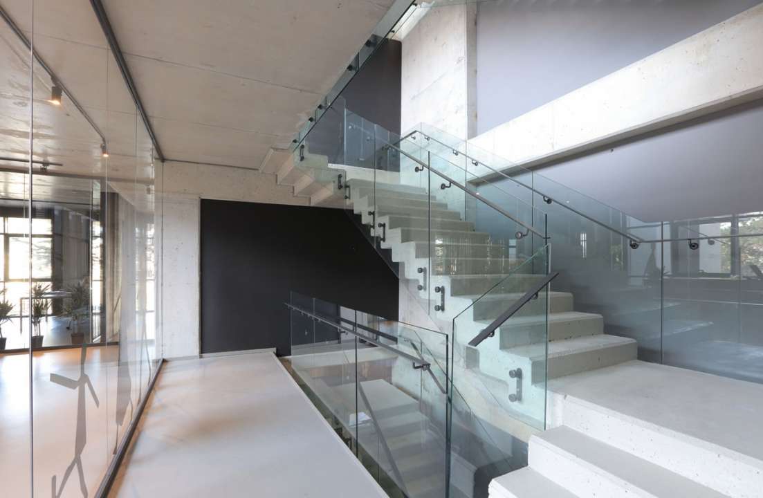 Glass Office 27